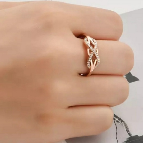 🔥LAST 1🔥NEW 18K ROSE GOLD PLATED INFINITY RING - Picture 5 of 9